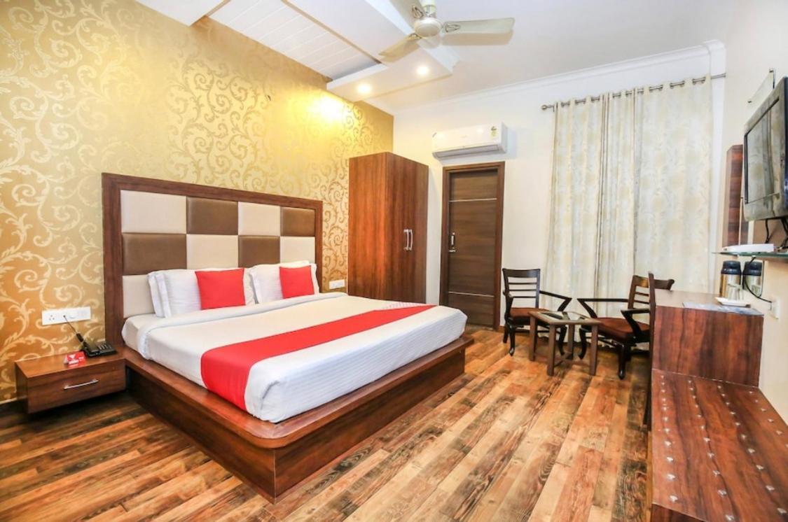 Hotel Hollywood Heights Near Railway Station Amritsar Exterior photo