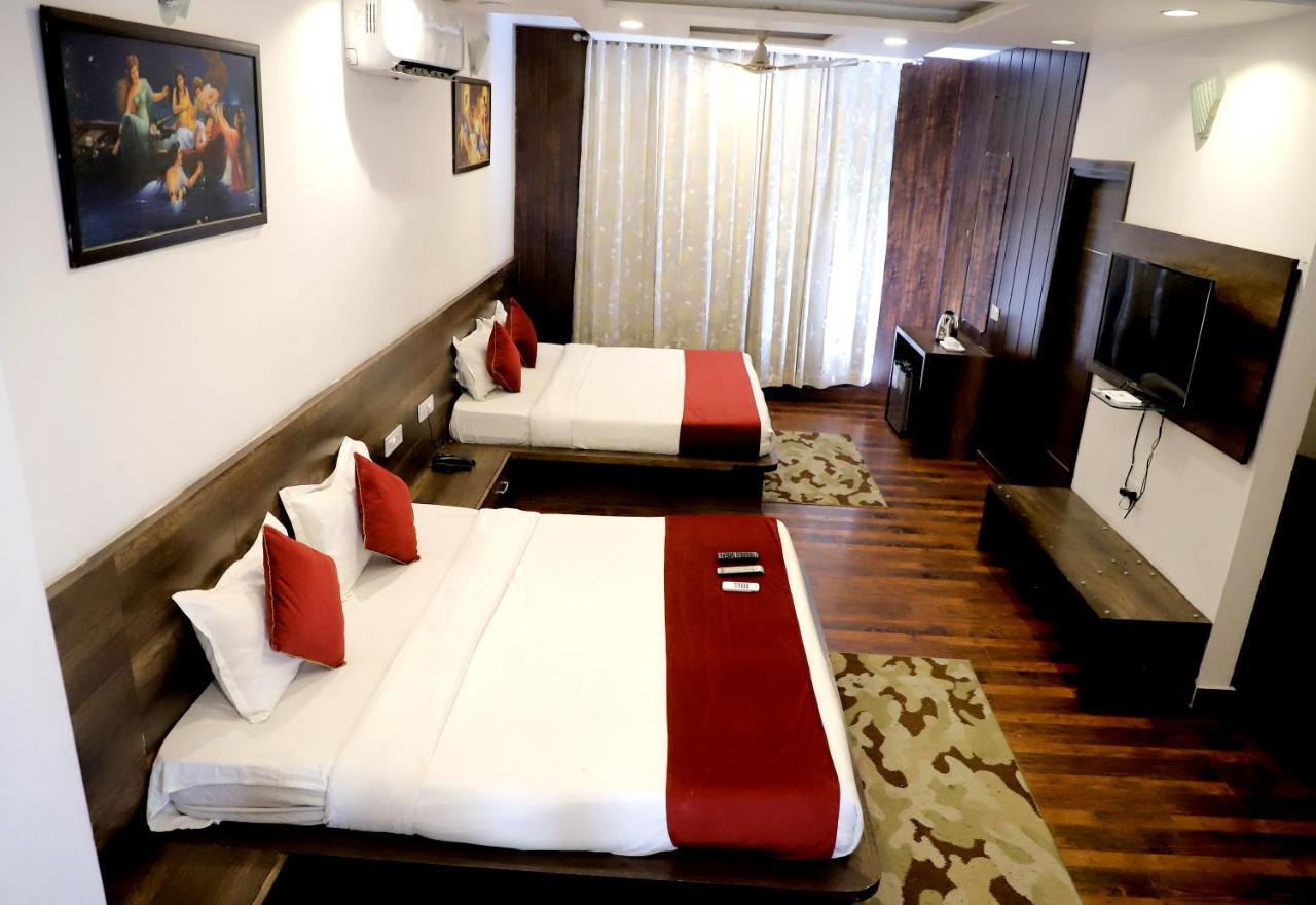 Hotel Hollywood Heights Near Railway Station Amritsar Exterior photo