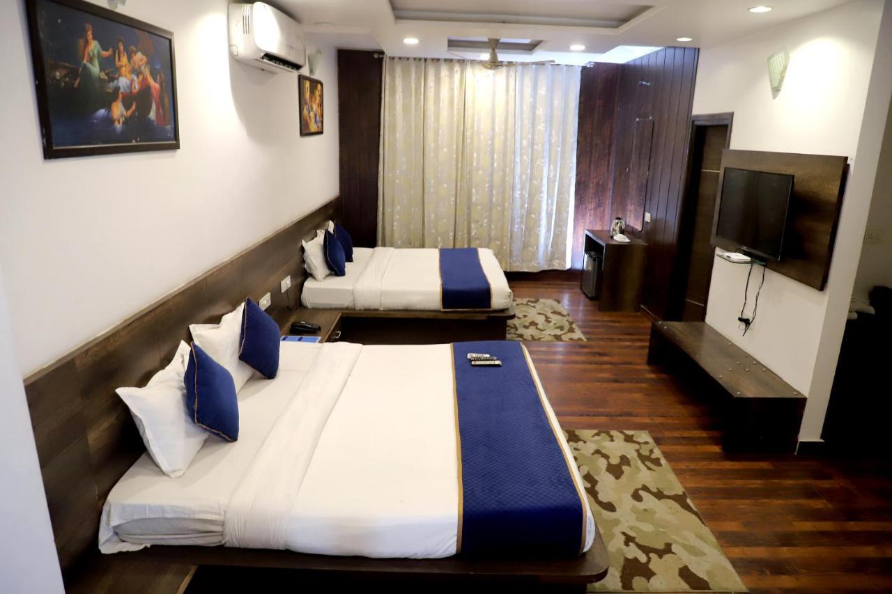 Hotel Hollywood Heights Near Railway Station Amritsar Exterior photo