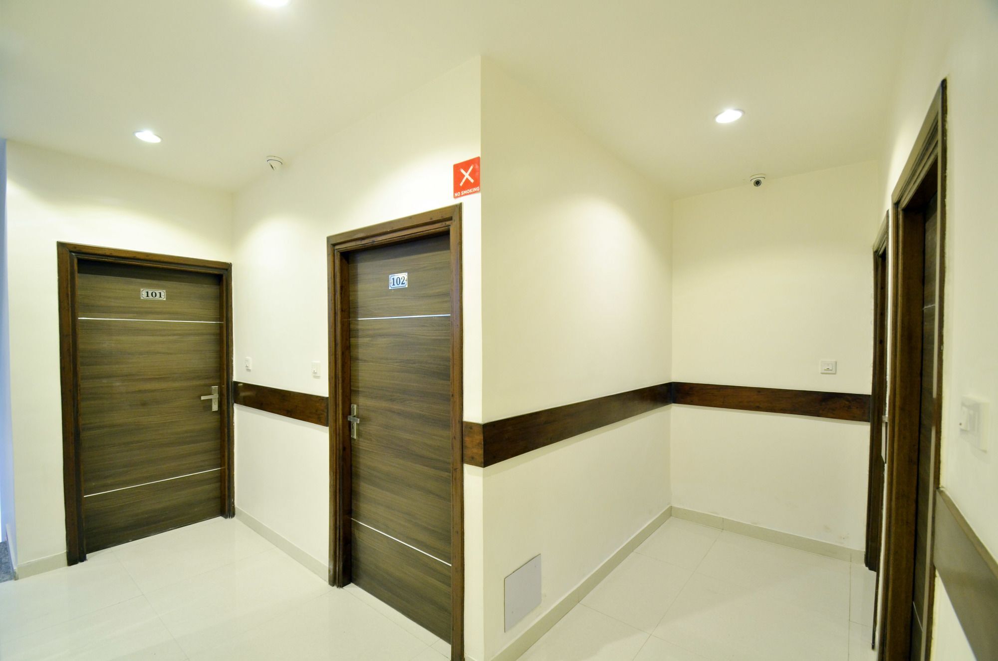 Hotel Hollywood Heights Near Railway Station Amritsar Exterior photo