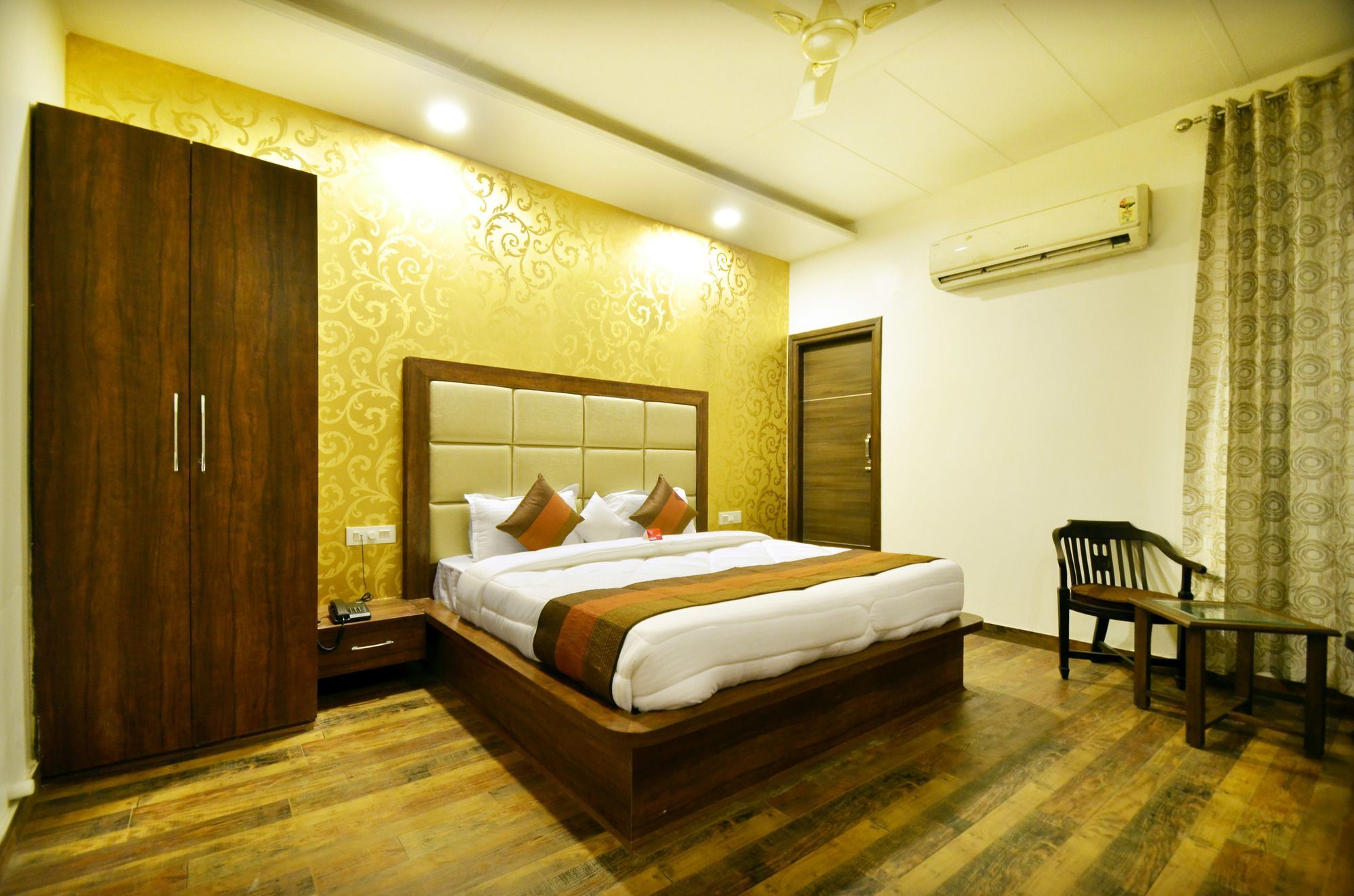 Hotel Hollywood Heights Near Railway Station Amritsar Exterior photo